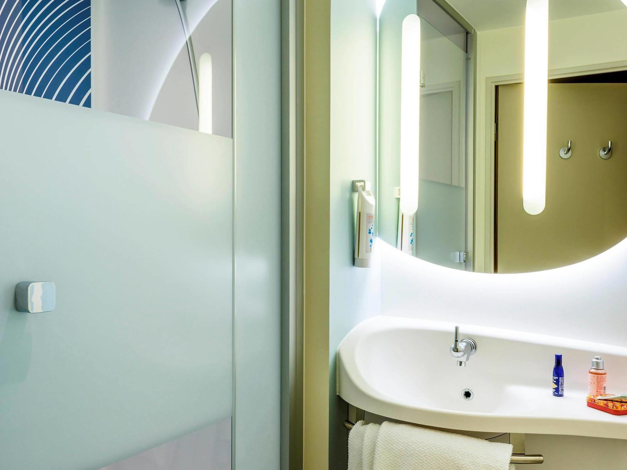 Ibis Budget Saint Quentin Yvelines - Velodrome Hotel